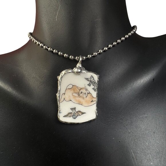 Reversible Peter Rabbit Wedgwood Broken China Pendant With Silver Artisan Bezel - Picture 1 of 12